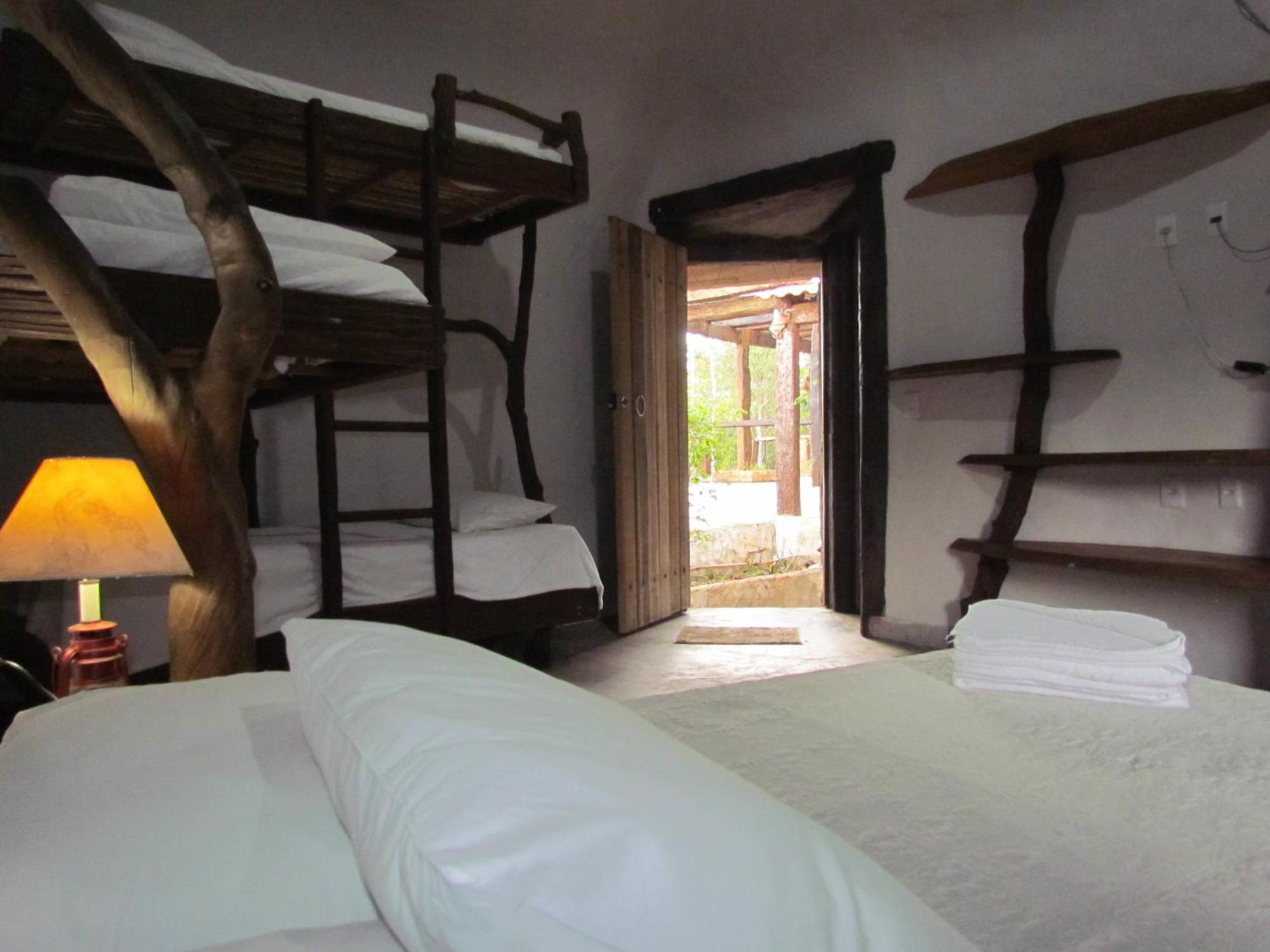 Casa De Guimaraes - Hotel Chapada dos Guimaraes Bagian luar foto